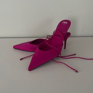 Zara magenta kitten heel with straps.